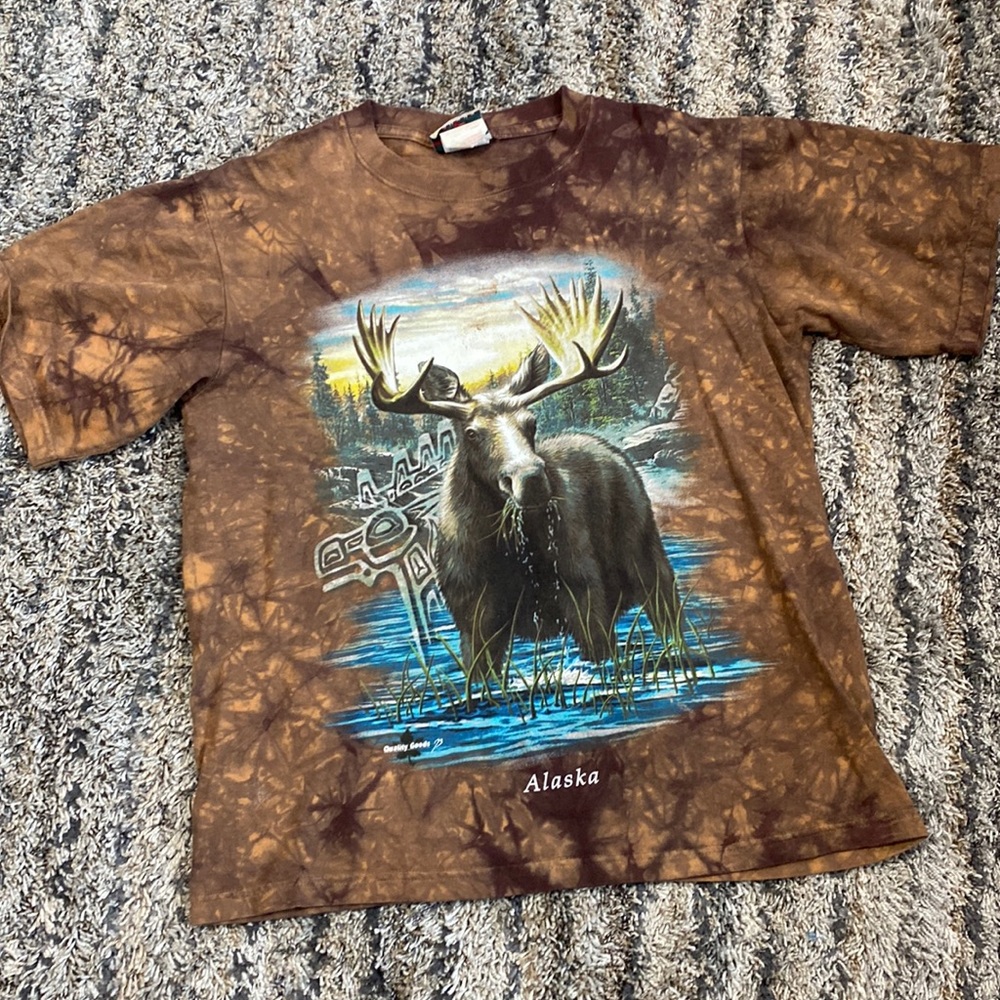 Quality goods made in Canada Alaskan tie-dye T-shirt with graphic moose sz S